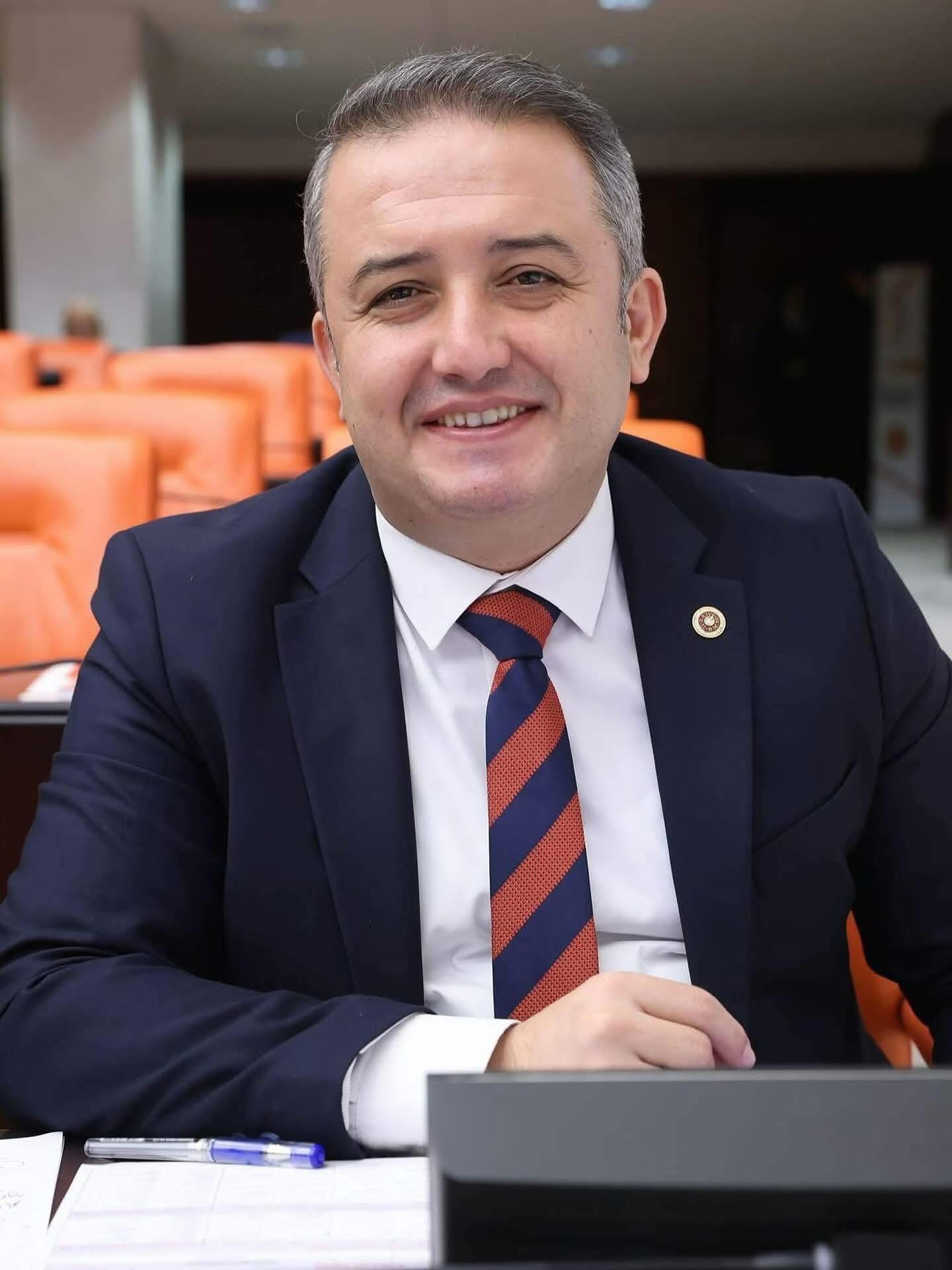 İSA MELIH ŞAHİN AK PARTİYE GEÇİYOR